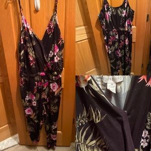 Plus size floral Jumpsuit